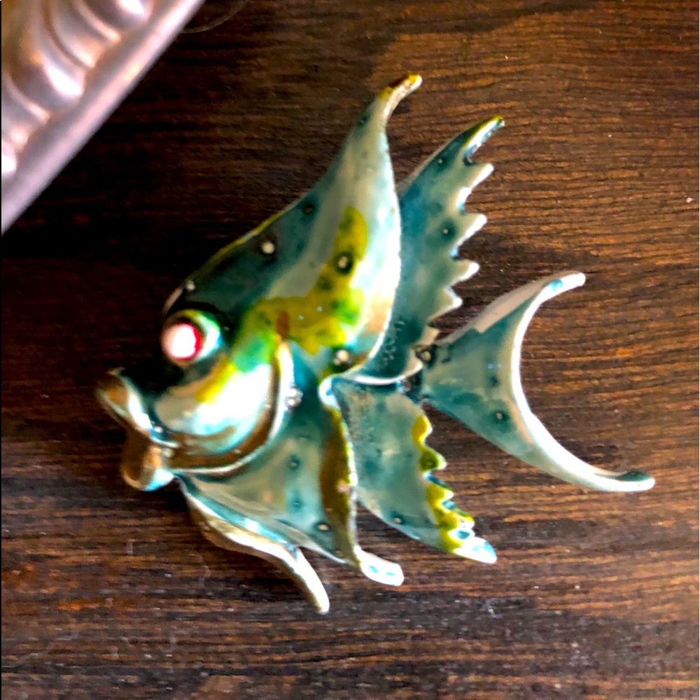 Vintage enamel fish brooch